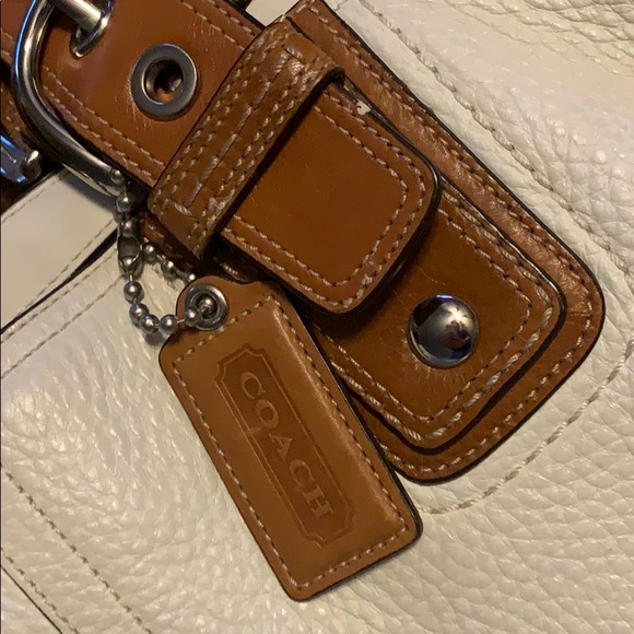 Beautiful Leather Coach Purse - Picture 3 of 3